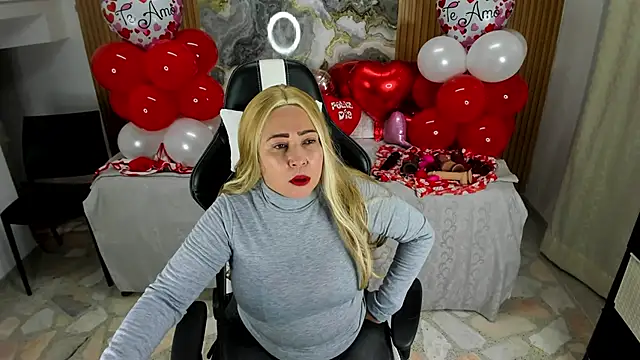 Danna topless online show from February 21, 2025, 12:06 pm