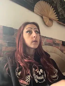 Snapshot of kriszy_baby chatting on March 2, 2026, 8:32 am kriszy baby online show from March 2, 2026, 8:32 am