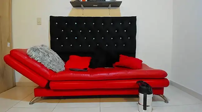 Snapshot of julian_wallace chatting on February 23, 2025, 7:17 pm julian wallace online show from February 23, 2025, 7:17 pm