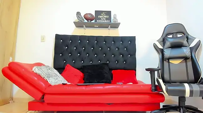 Snapshot of julian_wallace chatting on March 21, 2025, 9:12 pm julian wallace online show from March 21, 2025, 9:12 pm