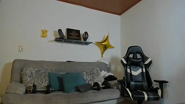 Snapshot of julian_wallace chatting on October 29, 2025, 3:47 pm julian wallace online show from October 29, 2025, 3:47 pm