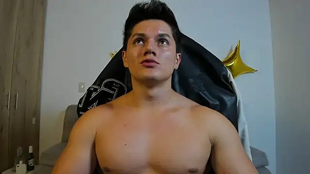 Snapshot of julian_wallace chatting on November 1, 2025, 2:24 am julian wallace online show from November 1, 2025, 2:24 am