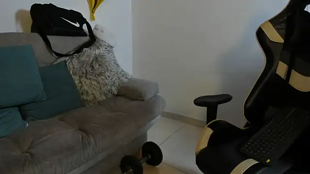 Snapshot of julian_wallace chatting on November 23, 2025, 3:06 am julian wallace online show from November 23, 2025, 3:06 am