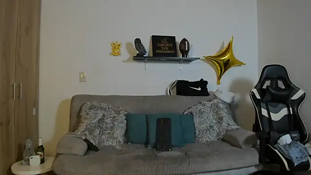 Snapshot of julian_wallace chatting on November 25, 2025, 3:01 pm julian wallace online show from November 25, 2025, 3:01 pm