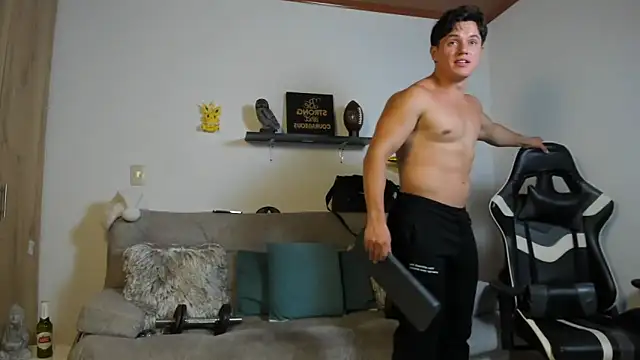 Snapshot of julian_wallace chatting on December 18, 2025, 6:25 pm julian wallace online show from December 18, 2025, 6:25 pm