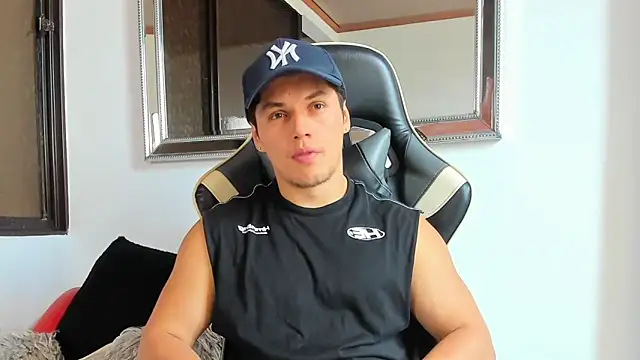 julian wallace online show from April 18, 2026, 6:12 pm