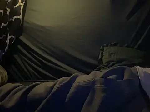 Snapshot of BigMac1596 chatting on October 3, 2025, 6:43 am BigMac1596 online show from October 3, 2025, 6:43 am