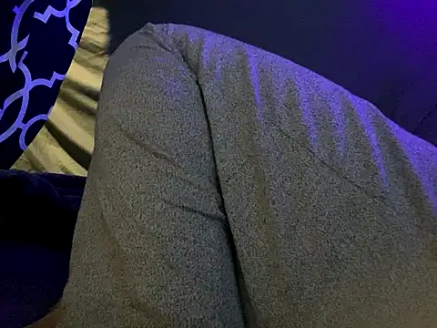 Snapshot of BigMac1596 chatting on October 16, 2025, 9:27 pm BigMac1596 online show from October 16, 2025, 9:27 pm