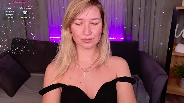 MilaBott online show from February 2, 2025, 8:30 pm