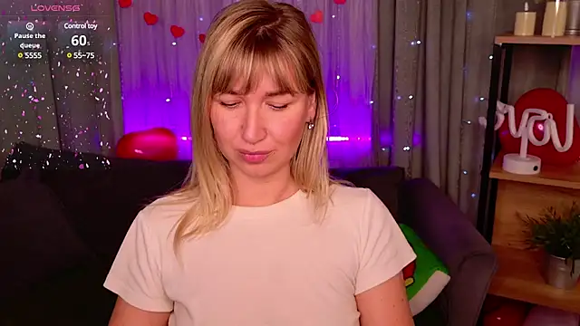 MilaBott online show from February 13, 2025, 8:45 pm