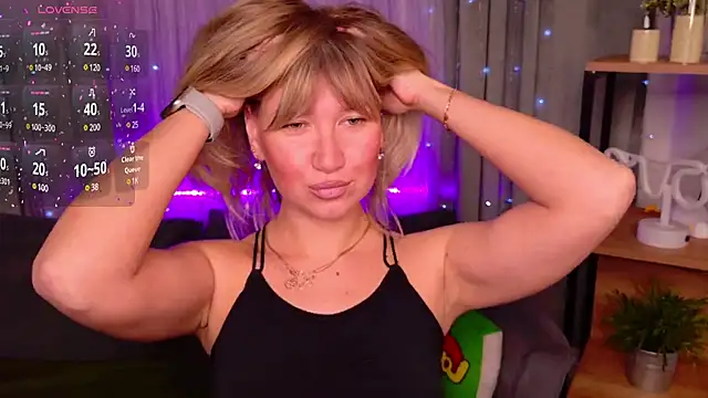 MilaBott online show from March 14, 2025, 7:23 pm