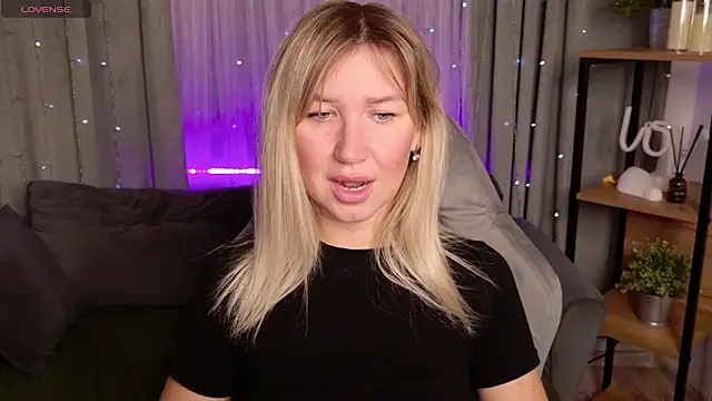 MilaBott online show from September 28, 2025, 8:14 pm