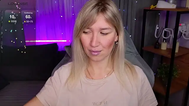 MilaBott online show from November 22, 2025, 8:30 pm