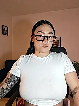 helena smith online show from September 18, 2025, 5:31 am