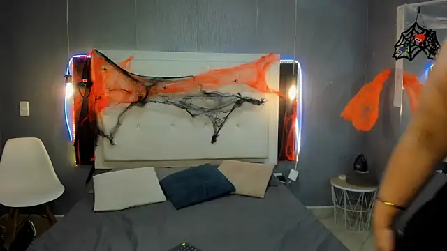 Clarigil online show from October 31, 2025, 9:05 pm