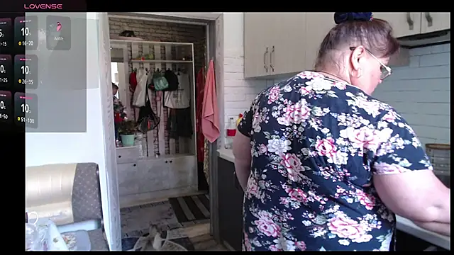Snapshot of Goddess57 chatting on June 28, 2026, 6:08 am Goddess57 online show from June 28, 2026, 6:08 am