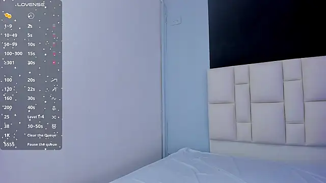 suzanelee online show from December 12, 2024, 12:12 pm