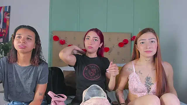 suzanelee online show from February 10, 2025, 3:13 am