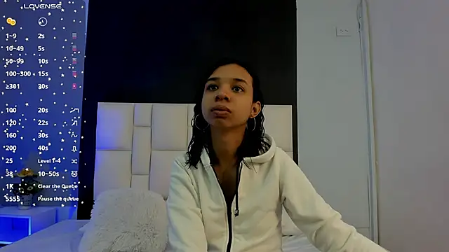 suzanelee online show from February 24, 2025, 11:21 am