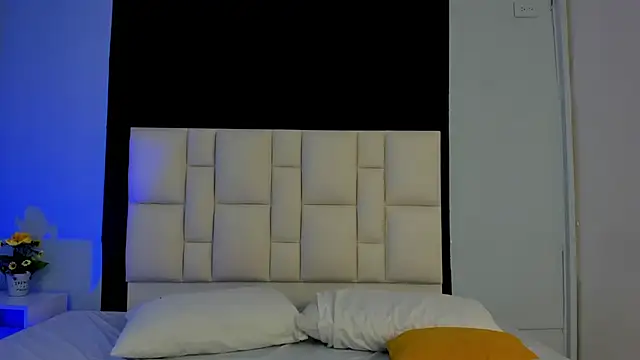 suzanelee online show from February 25, 2025, 1:50 pm