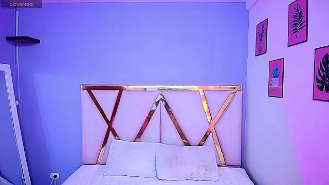 Beautifulskinny18 online show from January 22, 2025, 7:34 pm