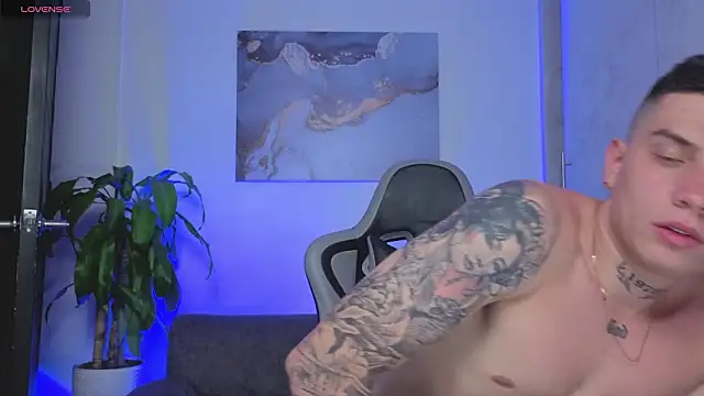 Yeiko Romero  online show from March 28, 2026, 11:37 pm