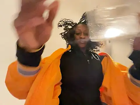 wynterheat online show from February 18, 2025, 12:17 pm