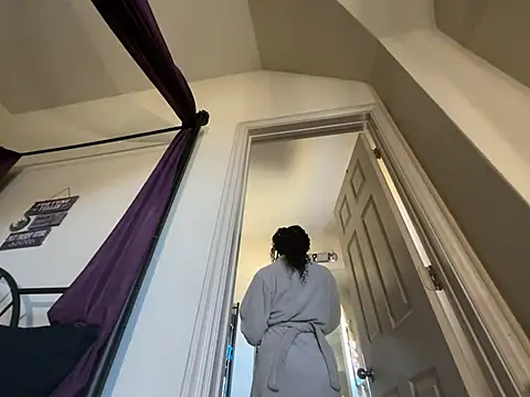 wynterheat online show from March 5, 2025, 6:01 pm