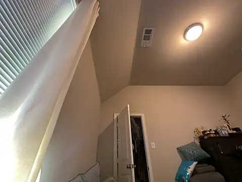 wynterheat online show from December 19, 2025, 10:28 pm