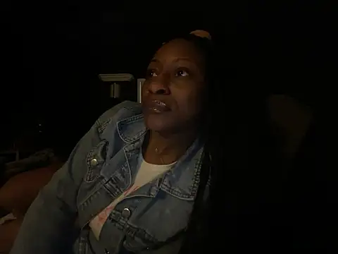 Snapshot of wynterheat chatting on February 15, 2026, 9:33 pm wynterheat online show from February 15, 2026, 9:33 pm