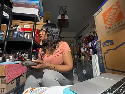 wynterheat online show from May 25, 2026, 3:23 am