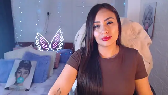 Snapshot of Paulina_627 chatting on May 22, 2026, 6:13 pm Paulina 627 online show from May 22, 2026, 6:13 pm
