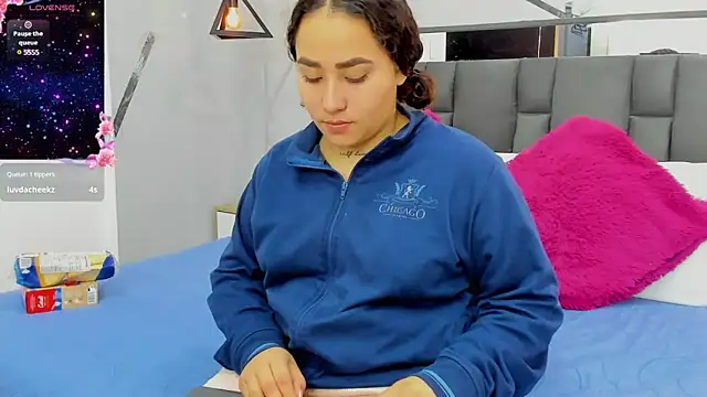 Snapshot of Ayla_martinez chatting on January 21, 2025, 1:08 am Ayla martinez online show from January 21, 2025, 1:08 am