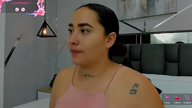 Snapshot of Ayla_martinez chatting on January 29, 2025, 2:09 am Ayla martinez online show from January 29, 2025, 2:09 am