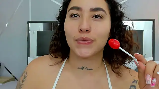 Snapshot of Ayla_martinez chatting on February 21, 2025, 7:34 am Ayla martinez online show from February 21, 2025, 7:34 am