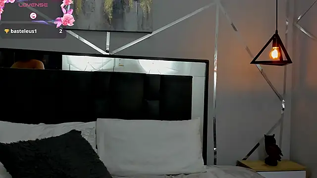 Snapshot of Ayla_martinez chatting on March 1, 2025, 1:32 am Ayla martinez online show from March 1, 2025, 1:32 am