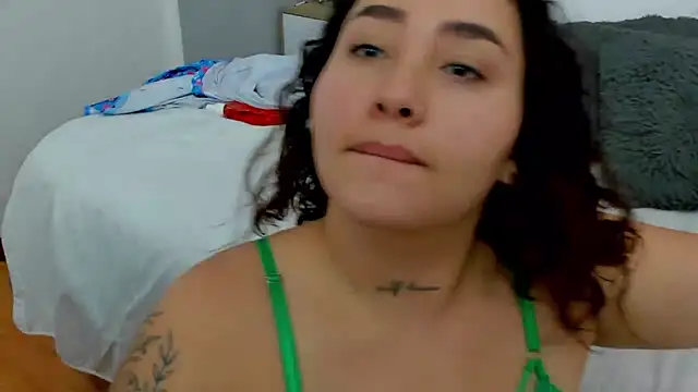 Snapshot of Ayla_martinez chatting on March 7, 2025, 9:07 am Ayla martinez online show from March 7, 2025, 9:07 am