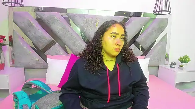Snapshot of Ayla_martinez chatting on September 10, 2025, 2:00 am Ayla martinez online show from September 10, 2025, 2:00 am