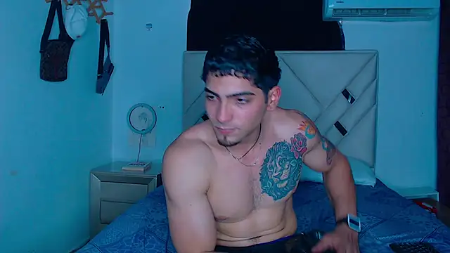 Rich boy01 online show from February 13, 2025, 6:59 pm