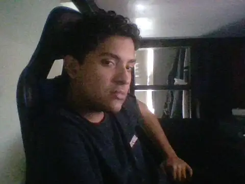 mateomalp675 90 online show from October 9, 2025, 3:32 pm