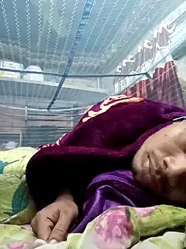 Snapshot of 900irani chatting on December 12, 2024, 7:15 pm 900irani online show from December 12, 2024, 7:15 pm