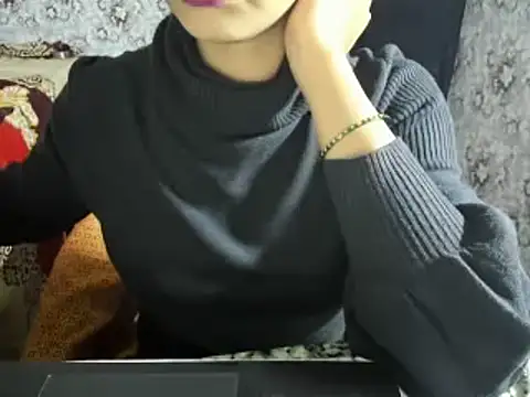 aarjulove online show from January 5, 2025, 2:08 pm