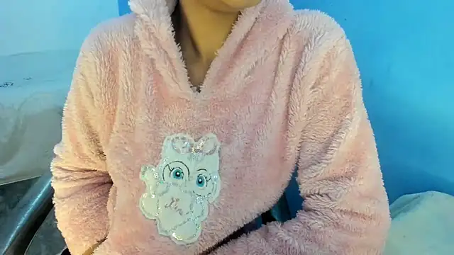 aarjulove online show from January 7, 2026, 10:51 am