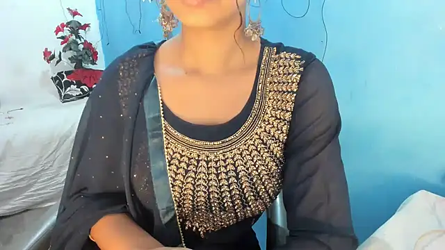 aarjulove online show from March 6, 2026, 3:08 pm