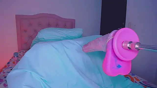 Ariss-hot online show from November 22, 2025, 2:54 am