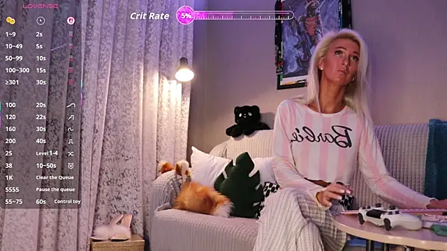 mari moon bunny online show from November 4, 2025, 1:43 pm