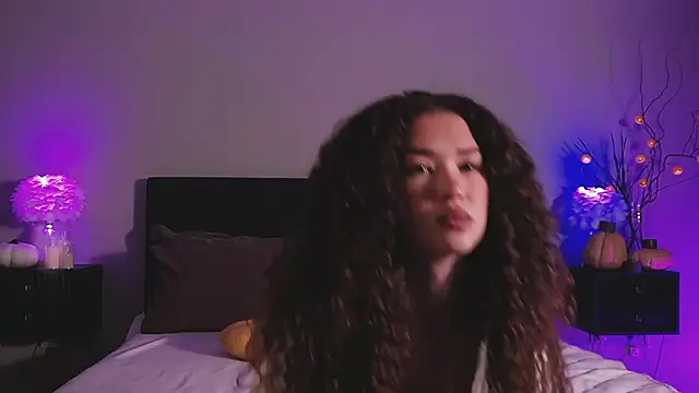 Denise Garciia online show from November 14, 2025, 1:21 pm