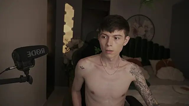 IsmaelRichardson online show from March 21, 2025, 2:28 am