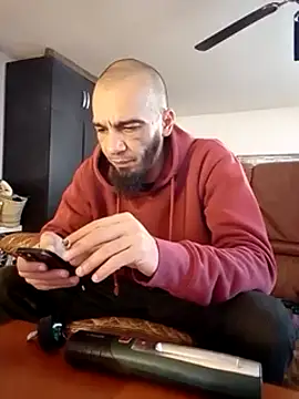 Snapshot of donnuozfutura chatting on January 17, 2025, 11:49 am donnuozfutura online show from January 17, 2025, 11:49 am