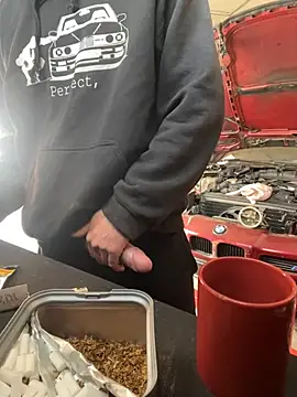 Snapshot of donnuozfutura chatting on March 17, 2025, 11:00 am donnuozfutura online show from March 17, 2025, 11:00 am